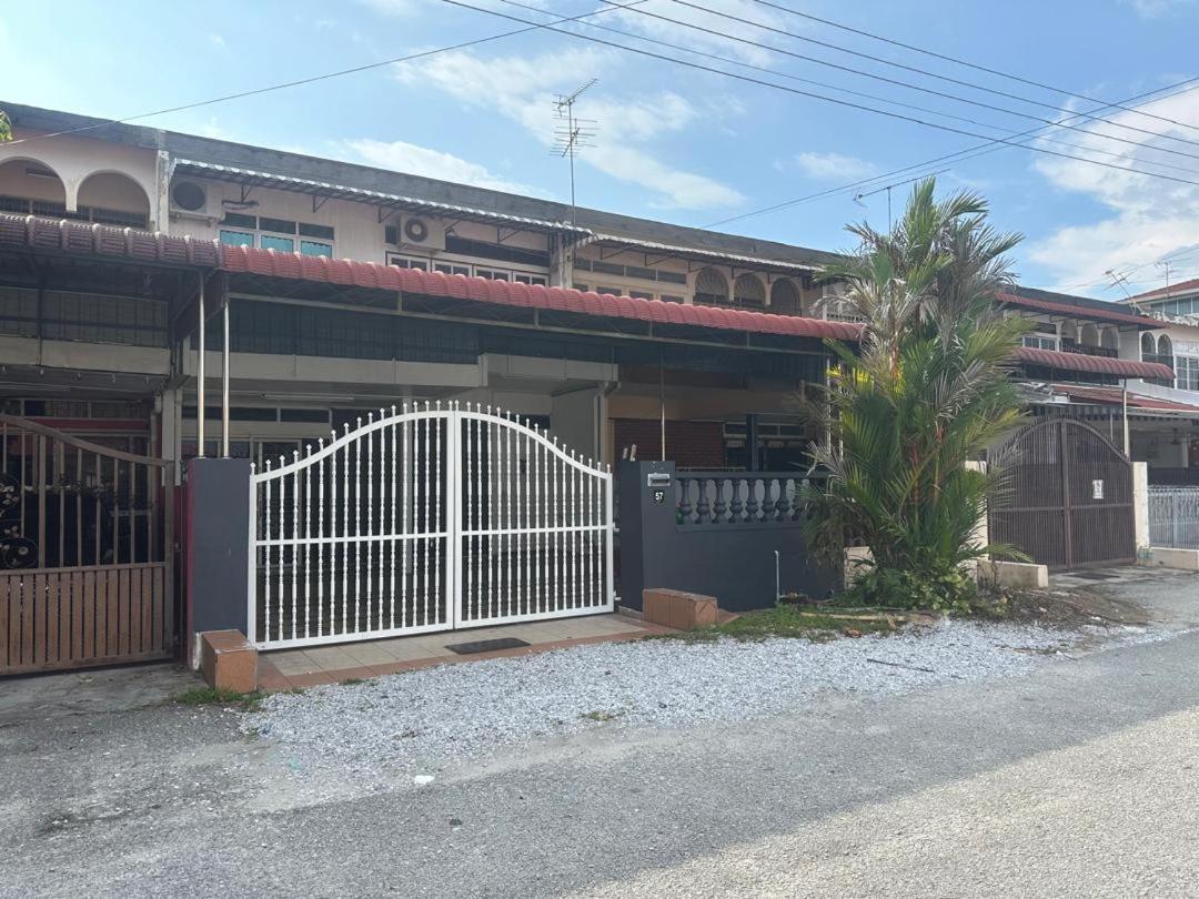 Jenny Homestay Teluk Intan Dış mekan fotoğraf